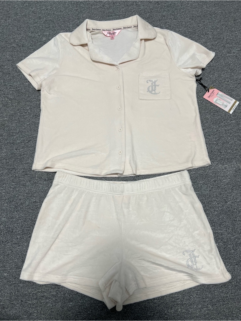 Women Juicy Couture Cream Velour Short 2pc Set
